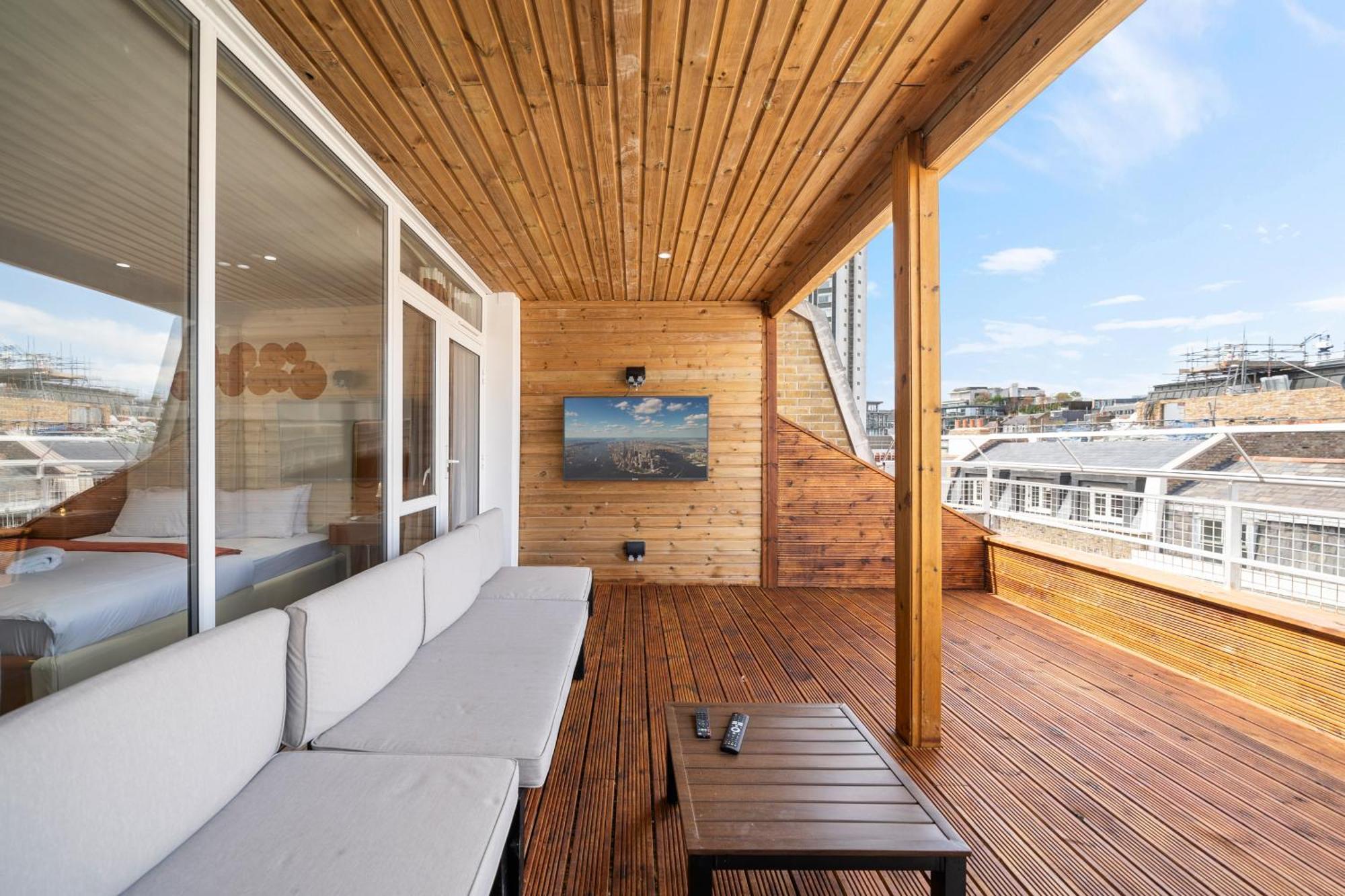 Apartment Spectacular 3 Bedroom Penthouse With Private Terrace In Prestigious Mayfair H13
