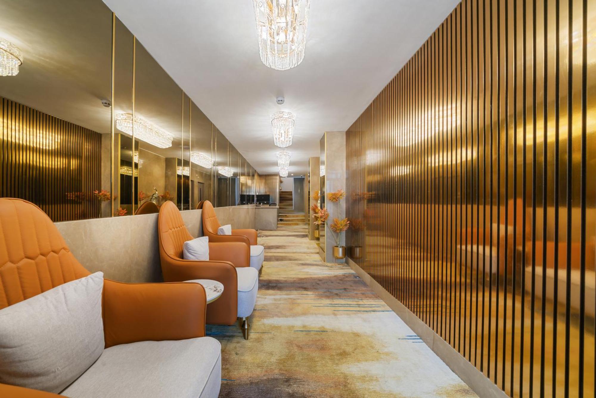 Spectacular 3 Bedroom Penthouse With Private Terrace In Prestigious Mayfair H13